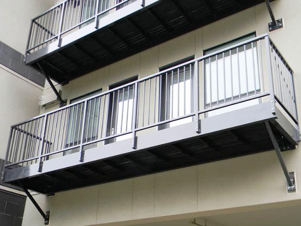 Ban công nhôm tùy chỉnh