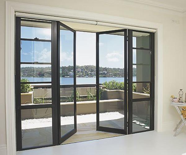 Hệ thống cửa chính