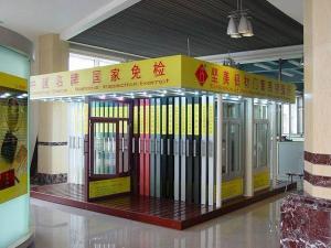  Cánh cửa sổ bằng nhôm với tính năng cách nhiệt 