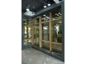  Cánh cửa sổ bằng nhôm với tính năng cách nhiệt 